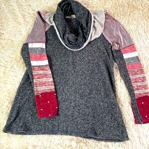 Lightweight cowl neck sweater. Medium. Made in the USA. Cotton polyester blend.